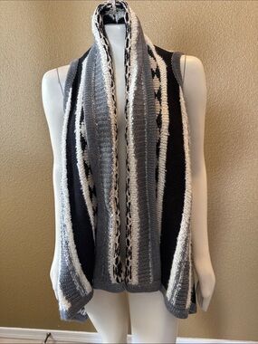 a.n.a Grey, Black & Cream Open-Front Knit Sweater Vest